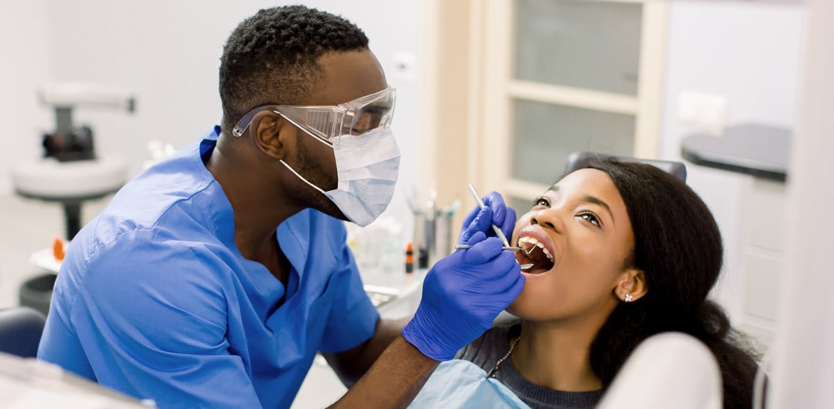 Crowns for more extensive cracks Crowns for more extensive cracks