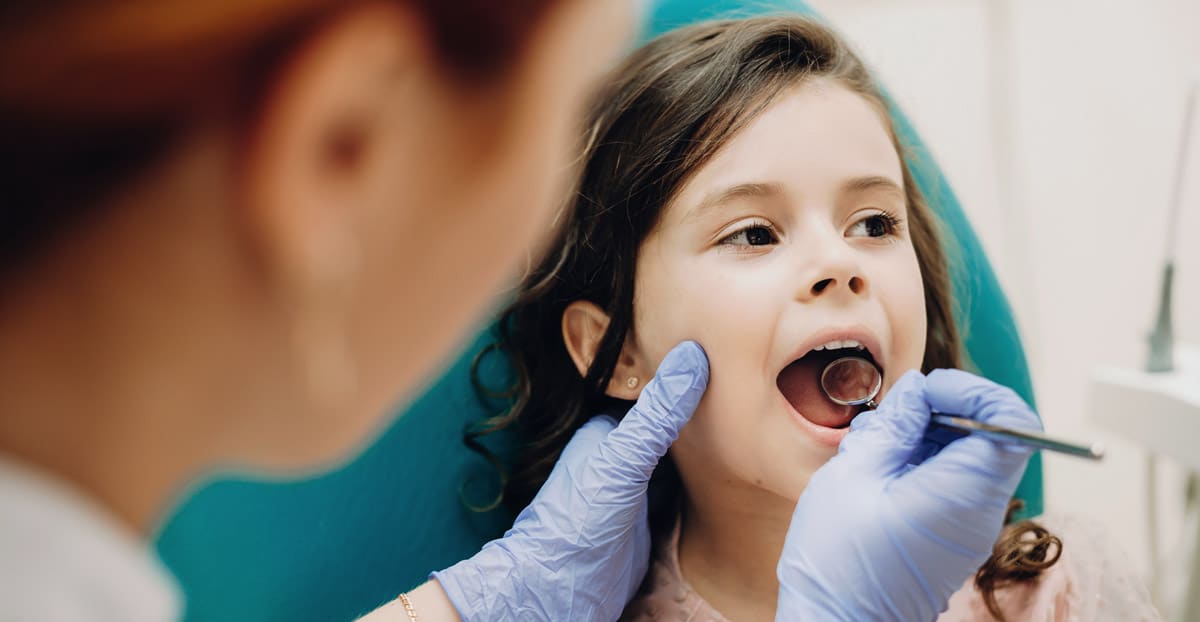 Teaching kids healthy dental habits Teaching kids healthy dental habits