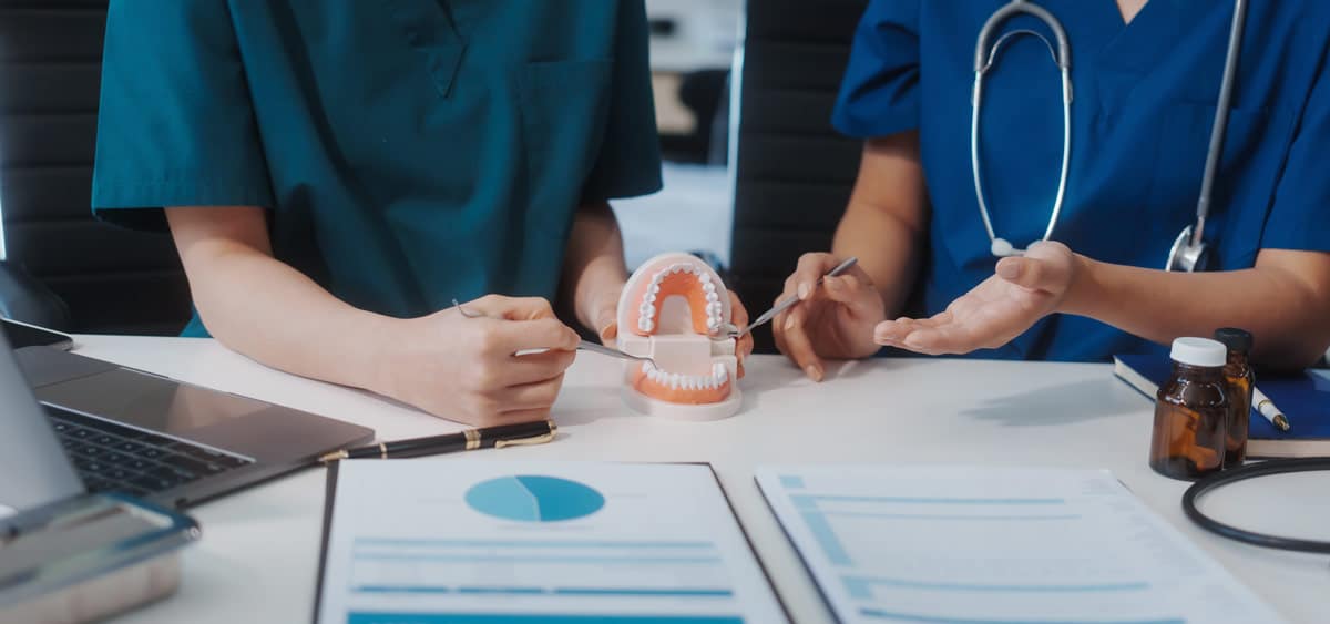 Ideal candidates for tooth transplantation Ideal candidates for tooth transplantation